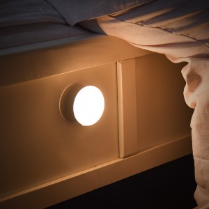 ODM Factory China نور سنسور بدن انسان نور شب چرخش 360 درجه
